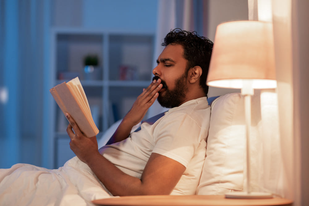 Set an alarm for sleep time as you do to get up